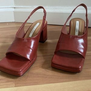 BURGUNDY square-toe sandals 6.5